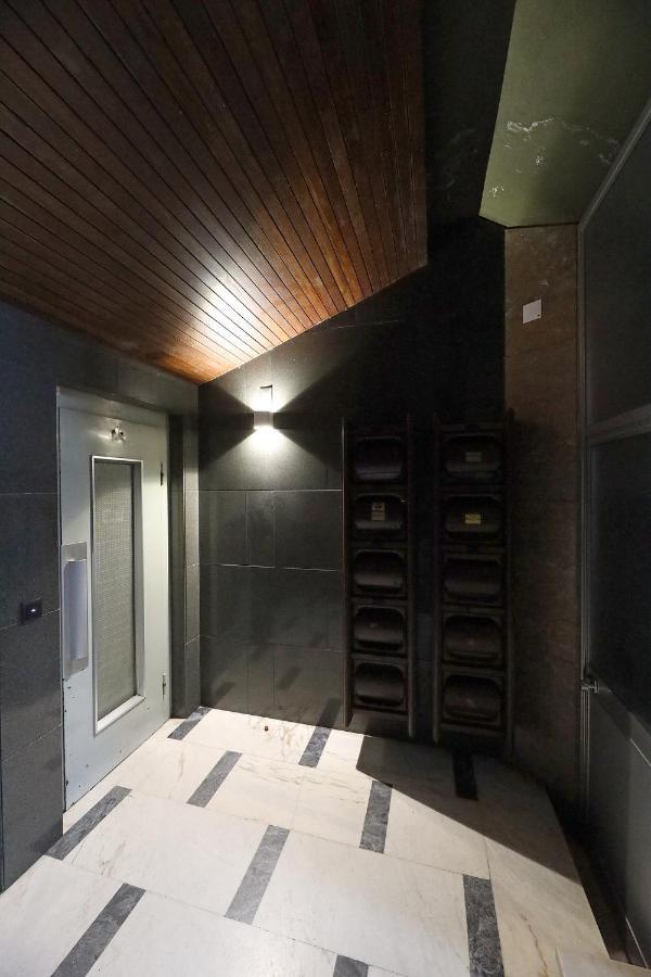 Flh Porto Spacious Apartment With Balcony Εξωτερικό φωτογραφία