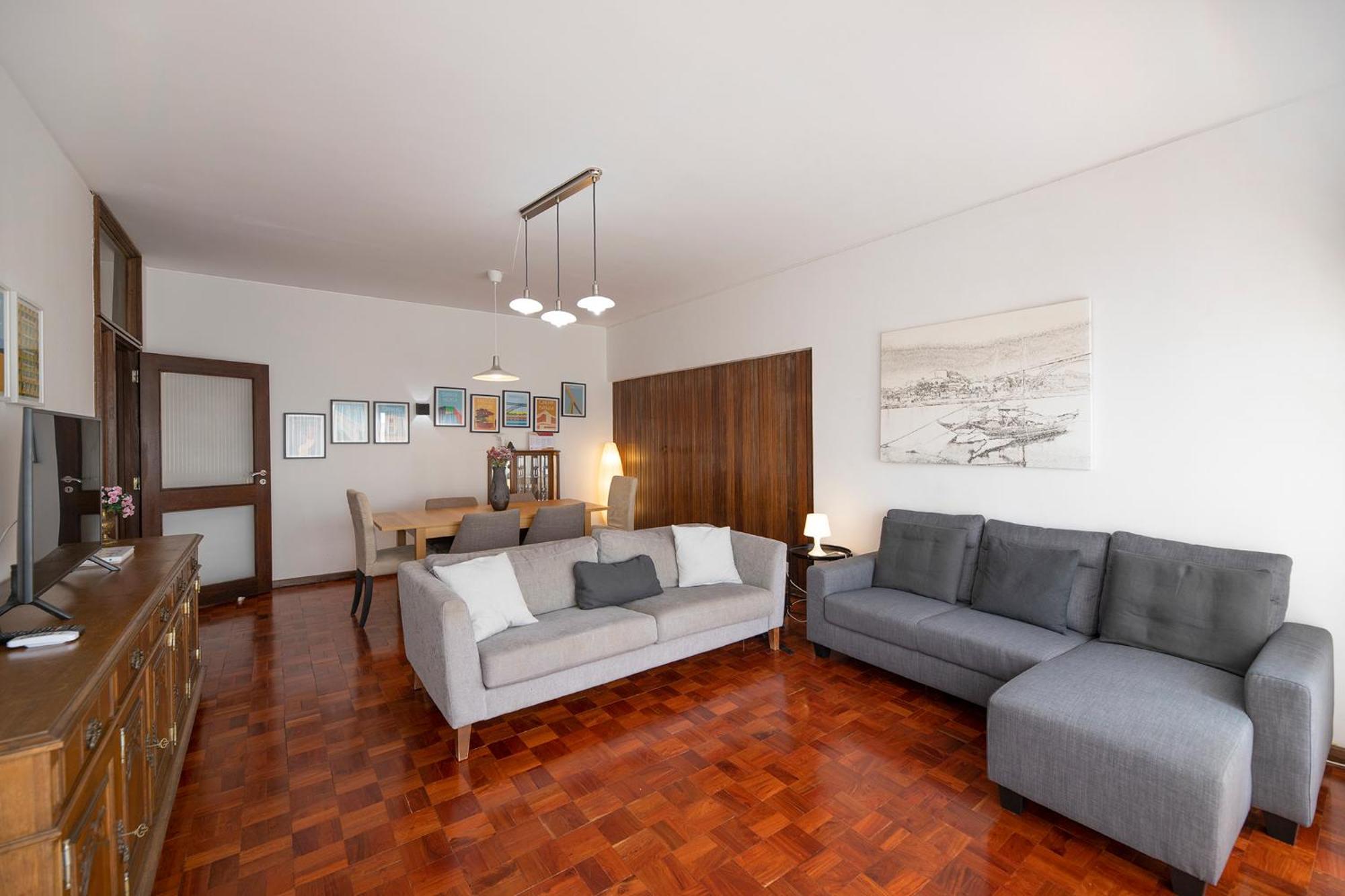Flh Porto Spacious Apartment With Balcony Εξωτερικό φωτογραφία