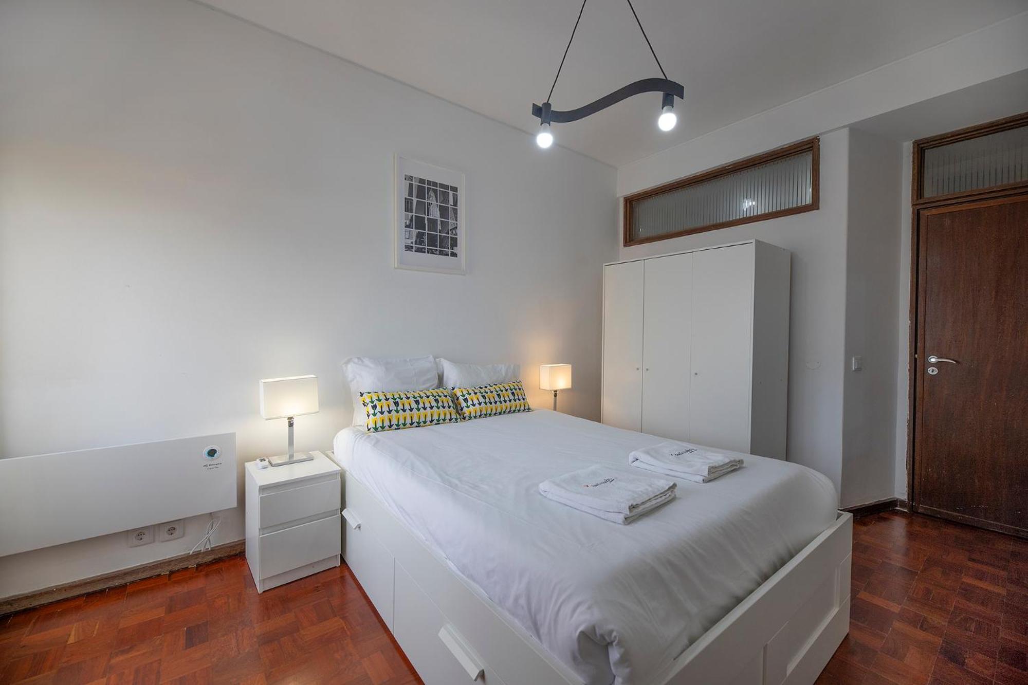 Flh Porto Spacious Apartment With Balcony Εξωτερικό φωτογραφία