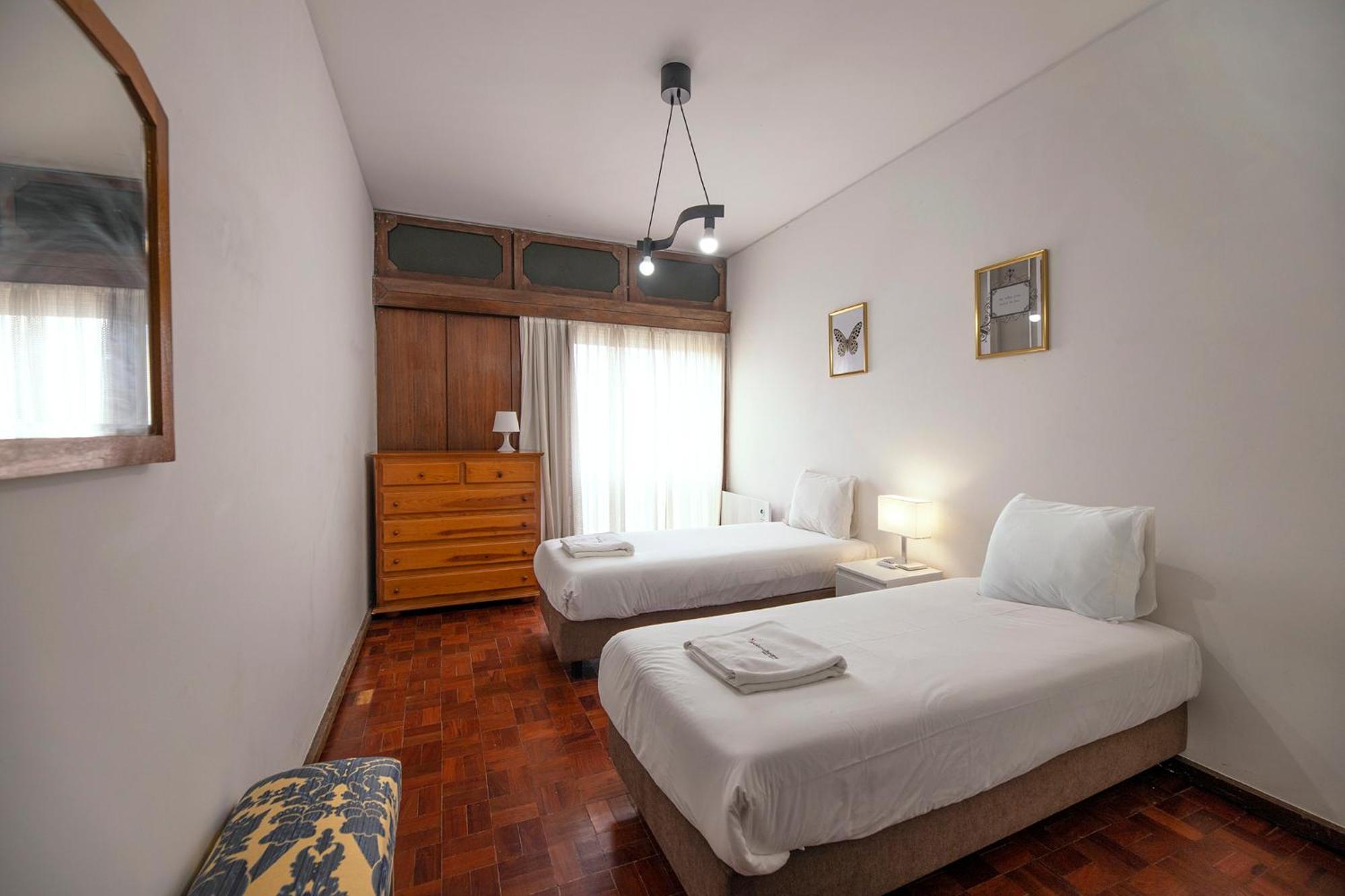 Flh Porto Spacious Apartment With Balcony Εξωτερικό φωτογραφία
